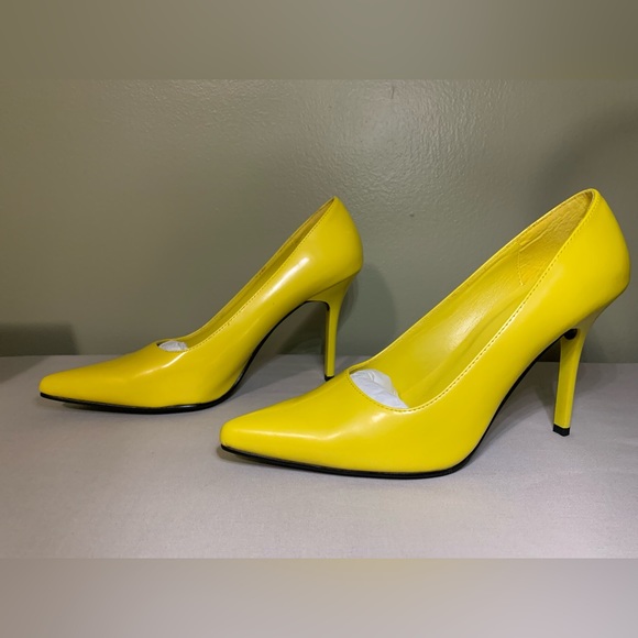 Highest Collection Heels, Classic High Heel Pump, Yellow - Picture 4 of 5